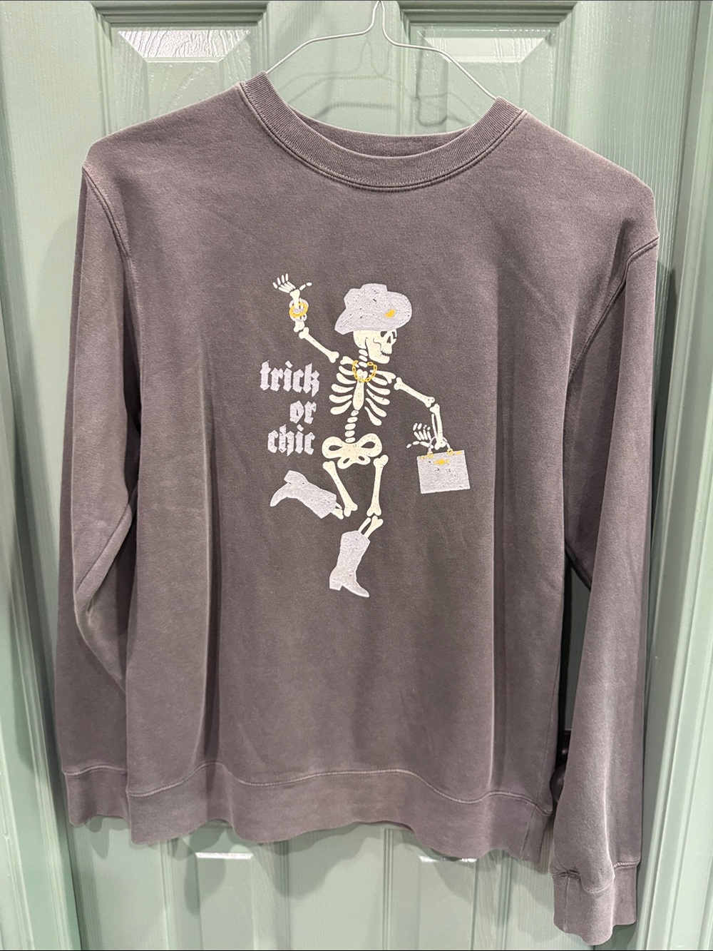 Trick or Chic Skeleton Graphic Crewneck Sweater - Gray